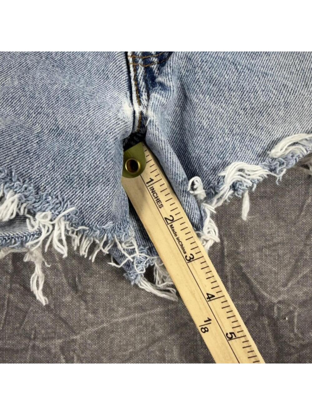 Levi's Shorts Women's S Blue Distressed Jeans - Picture 5 of 7